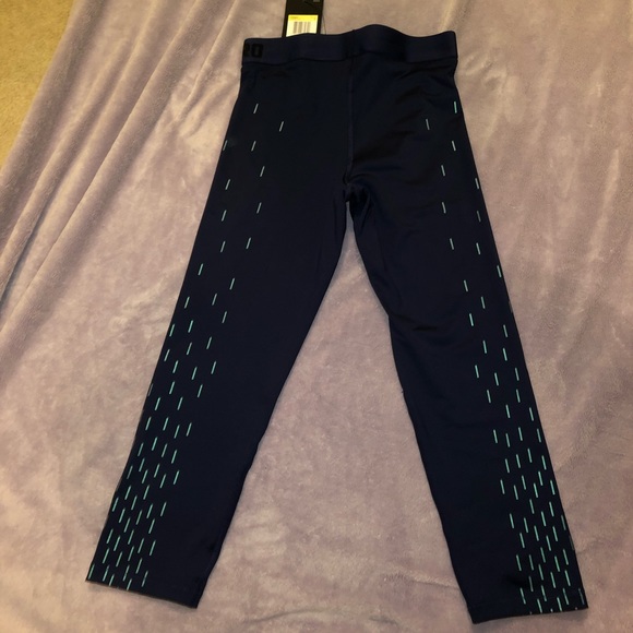 💙Nike Capris Leggings - Picture 4 of 5